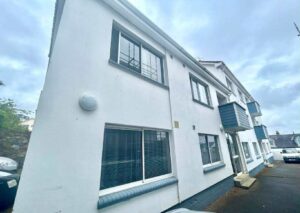 St Helier One Bed Part Furnished Flat With Parking