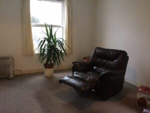 St Helier Unfurnished One Bed Flat (Optional Parking if Required)