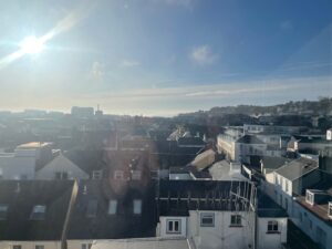 Town Outskirts Sunny One Bed Unfurnished Flat