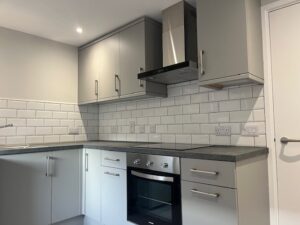 Town Newly Refurbished Studio Flat With Balcony