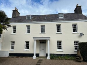 St Mary Very Large Four Bed Farm House Garden ,Shed,Parking