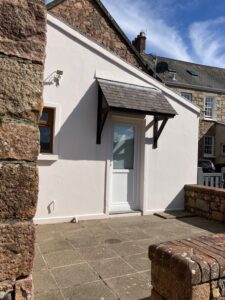 Maufant St Saviour Two Bed Cottage Patio Parking